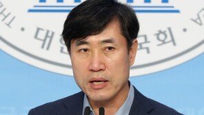 하태경 “진짜 ‘친문’은 윤석열 뿐…간신들이 충신 내쳐”