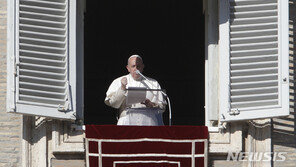 교황 “세계적인 정전 촉구…유엔 결의안 즉각 이행해야”