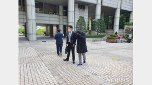 ‘박사방 공범 의혹’ 20대 구속…유료회원 2명은 기각