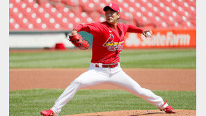 안방 마운드 처음 오른 ‘KK’