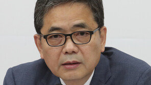 곽상도 “文대통령 아들, 구로 아파트 실거주면 주민등록 밝혀라”