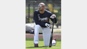 MLB 선수들, 줄줄이 시즌 불참 선언…8명으로 늘어