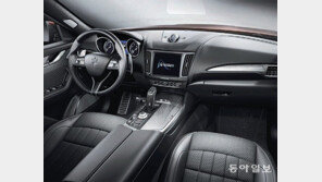 웅장한 엔진음… 럭셔리 인테리어… 