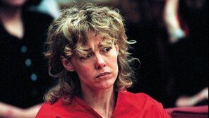 10대 제자의 아이 출산 후 결혼한 美 교사, 58세로 사망