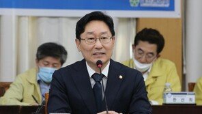 “윤석열 살리자는 말이냐” 특임검사 꺼냈다가 ‘간첩’된 박범계