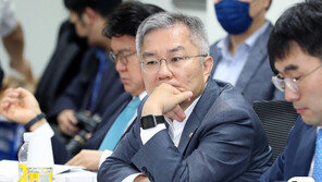 ‘법무부 입장문 가안’ 유출 의혹…최강욱 SNS에 올렸다 삭제