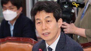 윤건영, 반기문에 발끈 “文정부가 北에 구걸했다고?”