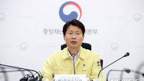 수도권 확진자, 17일 만에 한 자릿수…“무더위쉼터·돌봄시설 문 연다”