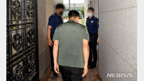 안희정, 모친상 치르고 광주교도소로 복귀…지지자와 말없이 악수