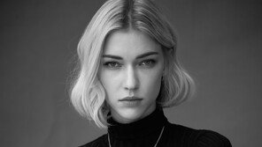 ‘빈지노♥’ 스테파니 미초바, 김충재 소속사와 전속계약