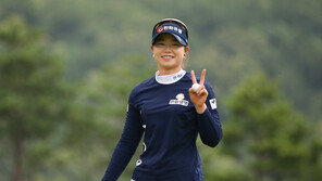 ‘통산 4승 도전’ 임희정 “마지막날 공격적인 경기운영 하겠다”