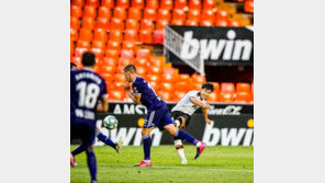 스페인 언론 “발렌시아, 2시즌 간 368분 뛴 이강인 출전시간 늘려야”