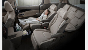 기아차, 4세대 카니발 내장 공개