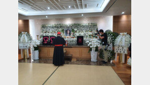 염수정 추기경, 故 백선엽 장군 조문…“우리나라 목숨걸고 지켜낸 분”