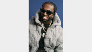 ‘강도 총격 사망’ 美 래퍼 팝 스모크, 유작 ‘빌보드200’ 1위