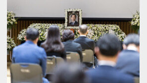 故박원순 장례위 “고인 관련, 오늘 기자회견 재고해달라”