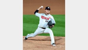 무작정 이글스파크 식당 찾아간 KT 주권, “정우람 선배께 많이 배웠다”