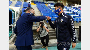 ‘전북에만 약한’ 울산, “우승할 수도” vs ‘울산에만 강한‘ 전북, “우승 못할지도”