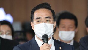 박홍근 “박원순 공은 공, 과는 과대로…고소인 상처 헤아릴 것”