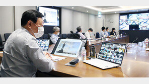 “내년까지 ‘위드 코로나’ 상황, 멀리 보고 체질 바꿔야 생존”