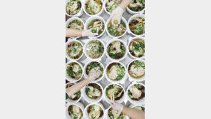 16일 초복… 어르신들에게 드릴 삼계탕