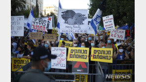 네타냐후, 코로나19 대응 실패·부패 재판에 퇴진 압박 ↑