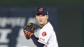 ‘완패 속 수확’ 데뷔전 치른 롯데 최준용, “미트 가운데만 봤다”