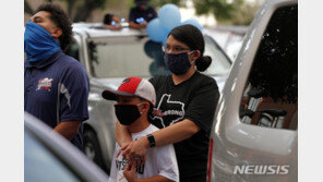 美월마트 “20일부터 마스크 착용 의무화”