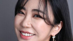 ‘미달이’ 김성은, 에세이 작가로…‘한 뼘만 같이 걸을까요?’