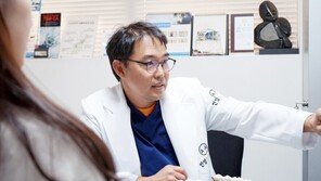 “치아 흔들린다면, 발치하기 전에 잇몸치료 통해 최대한 살려야”