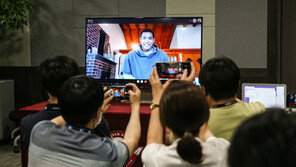 키움 에디슨 러셀, KBO리그 최초 사전 화상인터뷰 하다