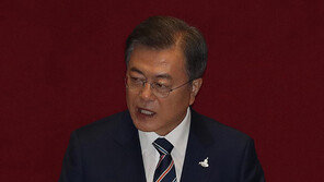 文대통령 “주택공급 확대 요구에 귀 기울이겠다”…직접 언급