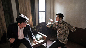 8월의 스크린, 현란한 액션 경연장