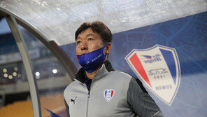 [단독] 수원, 이임생 감독과 결별 확정…자진사퇴 포장 속 ‘해임’