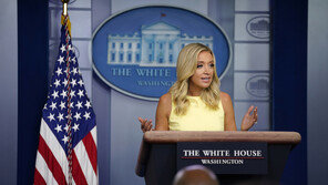 백악관 “과학이 개학 방해해선 안 돼…우리 편에 서야”