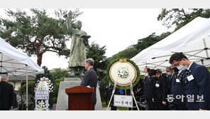 이승만 전 대통령을 줄곧 ‘박사’로 불러 논란 자초한 보훈처장