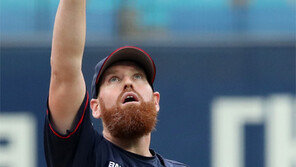 롯데 스트레일리 3연승 ‘에이스 본색’