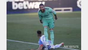 ‘골 넣는 수비수’ 라모스 11호골…수비수 한시즌 최다골