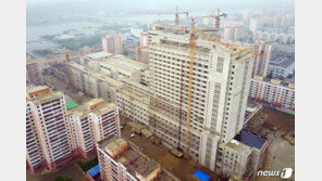 “당의 영상에 흙탕칠”…간부들 세워놓고 질책한 김정은