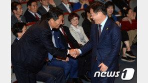 ‘서울·부산 무공천’ 이재명에…정청래 “혼자 멋있는척, 적절치 않아”