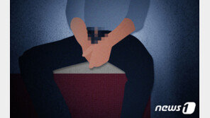 딸 집 방문했다가…아파트 벤치에 앉아 자위행위 82세 남성 검거
