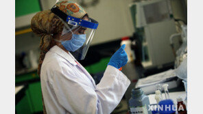 백신보다 빠른 코로나19 치료제 개발 “국내 제약사들, 연내 생산 가능성”