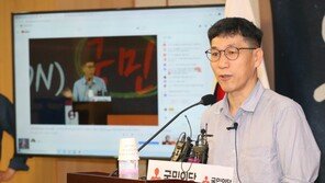 진중권 “내 입막게 뒷조사해 매장시키라는데…MB와 朴도 안 해봤겠나”