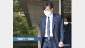 ‘지하철 몰카’ 혐의 김성준 前앵커 구형 늘렸다…“징역 1년”