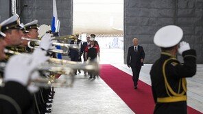 러시아 첫 ‘헬기항모’ 강습상륙함 2척 건조 시작