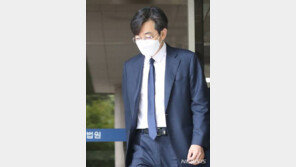 ‘지하철 불법촬영’ 김성준 前앵커 구형 늘어…“징역 1년”