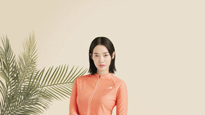 자외선 차단·몸매 보정까지…물놀이 필수아이템 ‘래시가드’