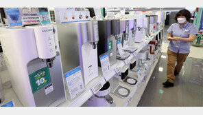 ‘수돗물 유충’ 불안감에… 정수기-필터 판매 급증