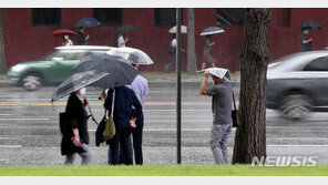 [날씨]23일 출근길도 우산은 필수…수도권 등 전국 많은 비