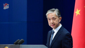 美 공관 폐쇄 조치에 中 “우한 美총영사관 폐쇄 검토”